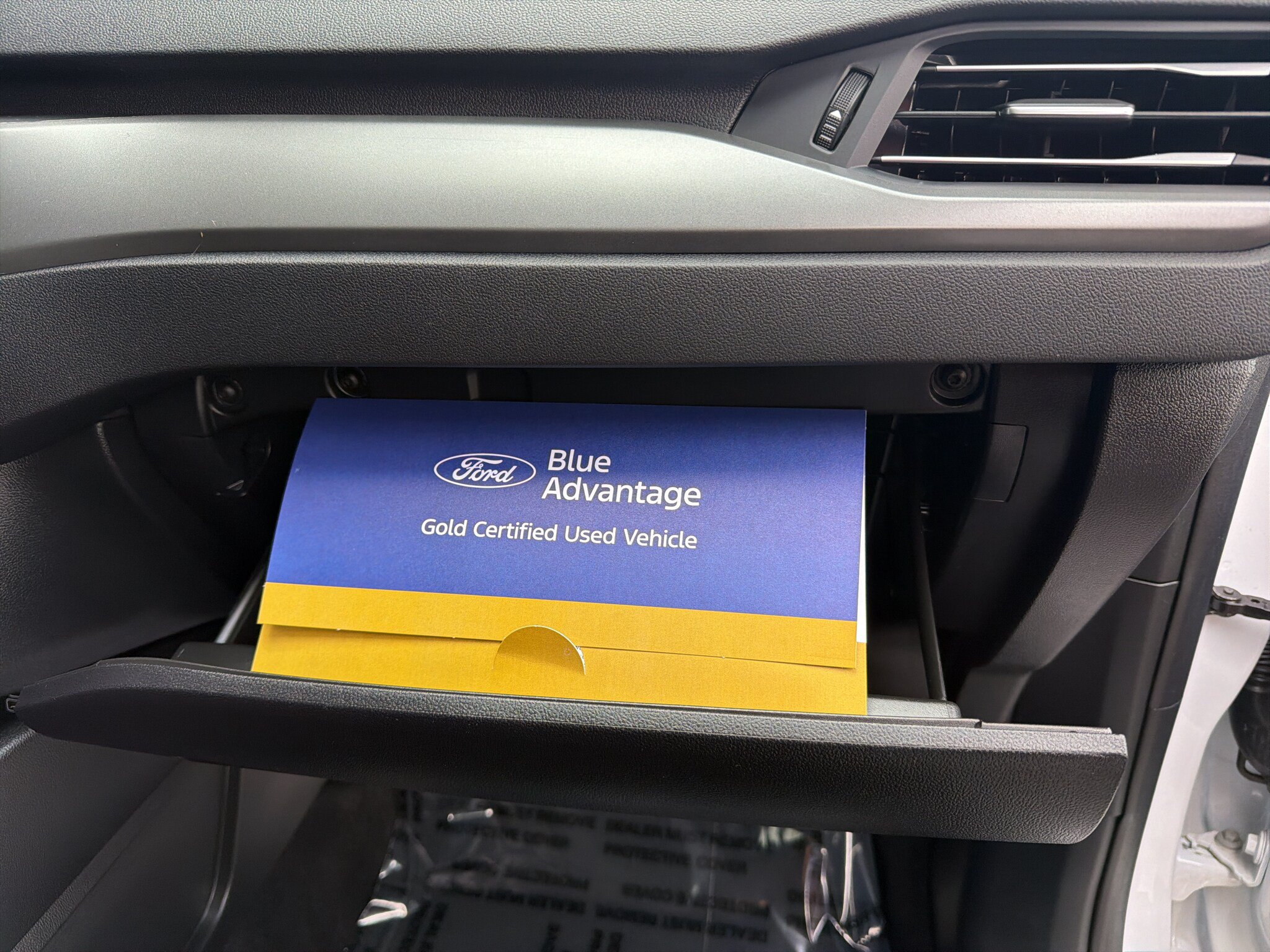 Certified 2025 Ford Escape Active AWD/4WD image 9