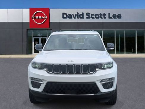 Used 2025 Jeep Grand Cherokee Limited RWD image 2