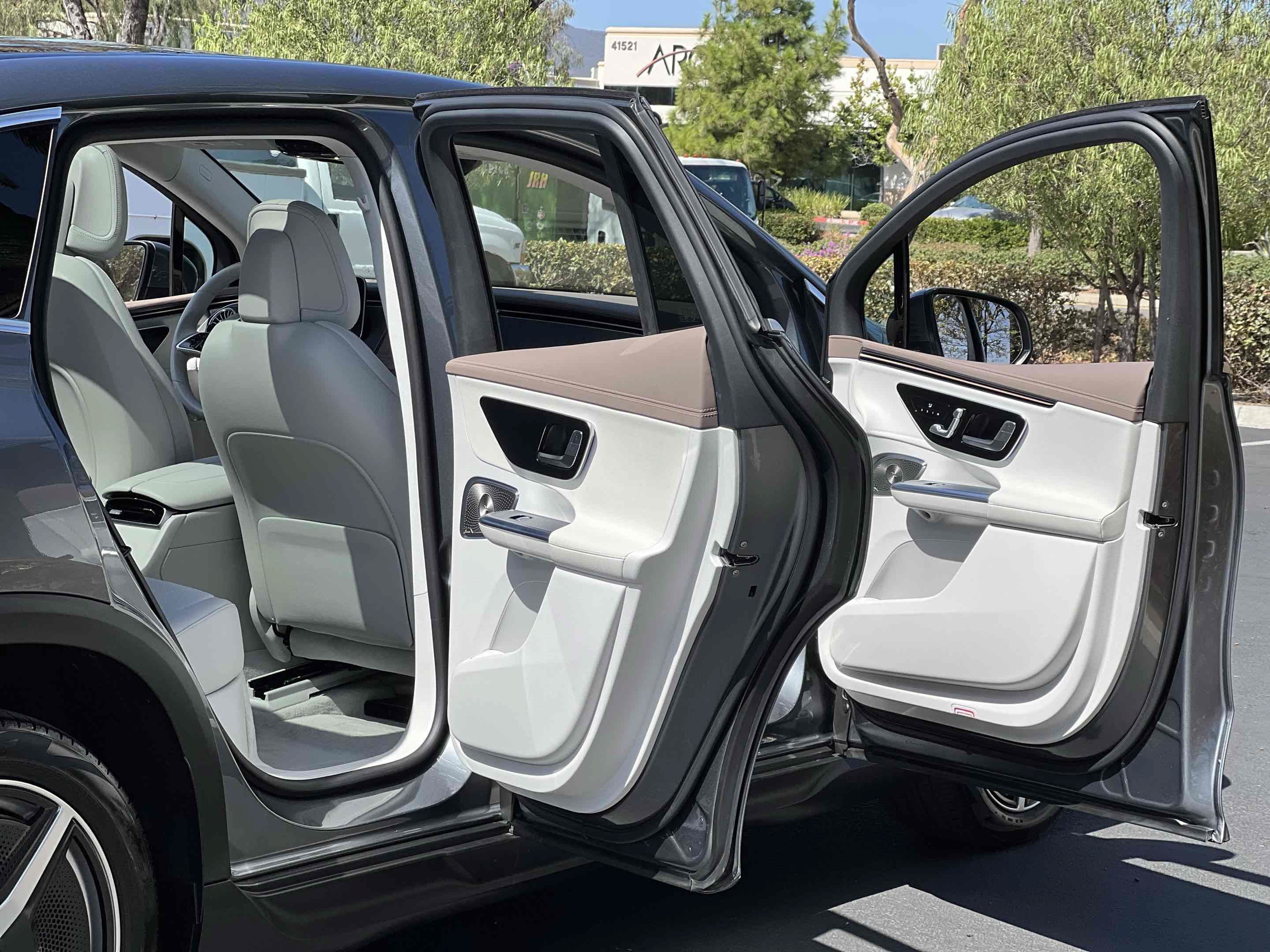 Used 2023 Mercedes-Benz EQE 350+ SUV w/ AMG Line Exterior Package image 59