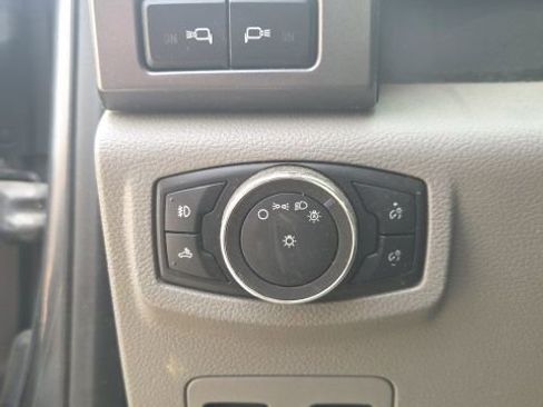 Used 2016 Ford F150 XLT w/ Equipment Group 302A Luxury image 25