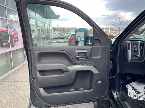 Used 2016 Chevrolet Silverado 2500 LT w/ Midnight Edition image 19