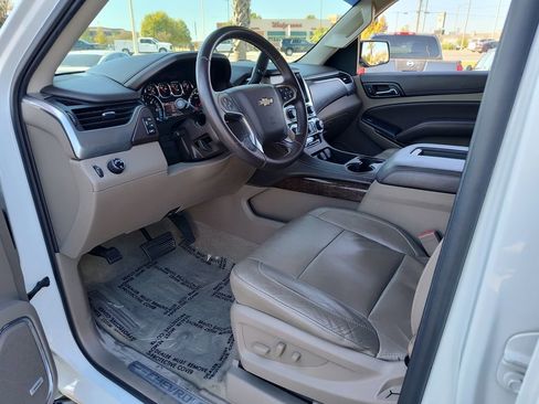 Used 2016 Chevrolet Tahoe LT image 2