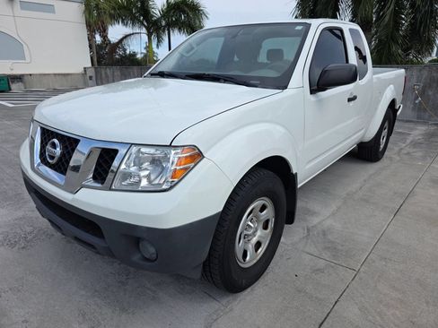 Used 2020 Nissan Frontier S RWD image 1