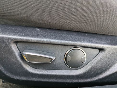 Used 2016 Ford Mustang V6 w/ Equipment Group 051A image 18