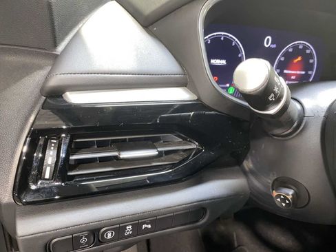 Used 2024 Acura MDX SH-AWD w/ Technology Package image 24