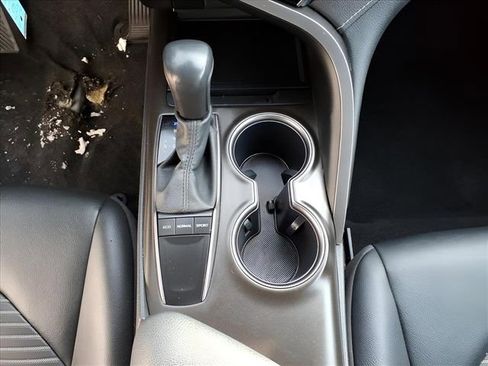 Used 2023 Toyota Camry SE image 20