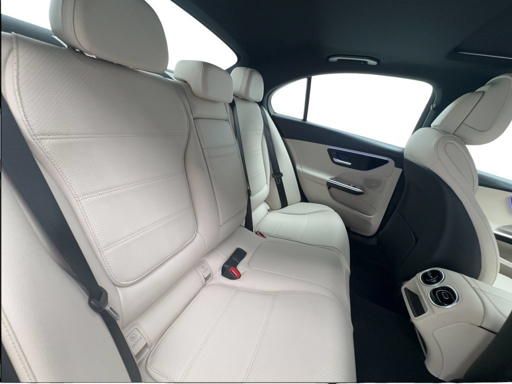 Used 2022 Mercedes-Benz C 300 Sedan image 28