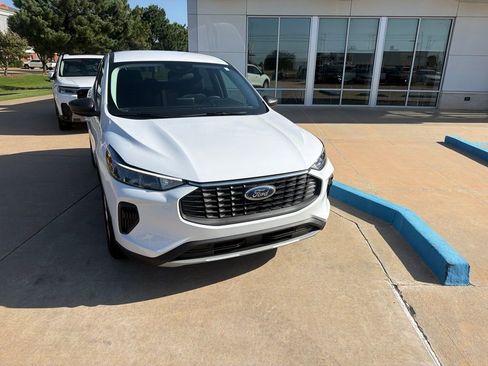 Used 2024 Ford Escape Active FWD image 4