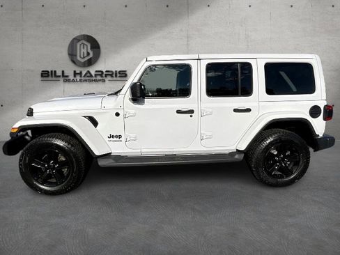 Used 2021 Jeep Wrangler Unlimited Sahara image 9