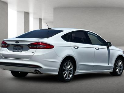 Used 2017 Ford Fusion SE w/ Fusion SE Technology Package