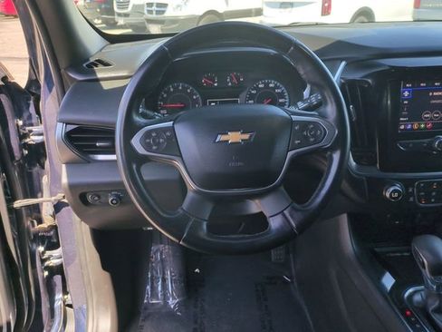 Used 2023 Chevrolet Traverse LT FWD image 20