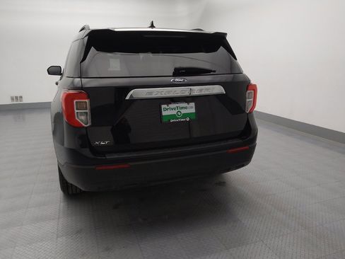 Used 2023 Ford Explorer XLT image 6