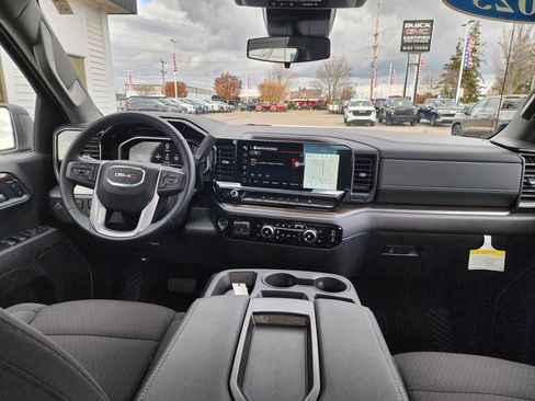 Used 2025 GMC Sierra 1500 Elevation image 15