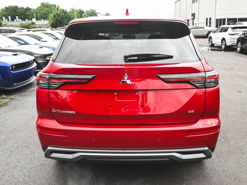 New 2025 Mitsubishi Outlander SE image 5