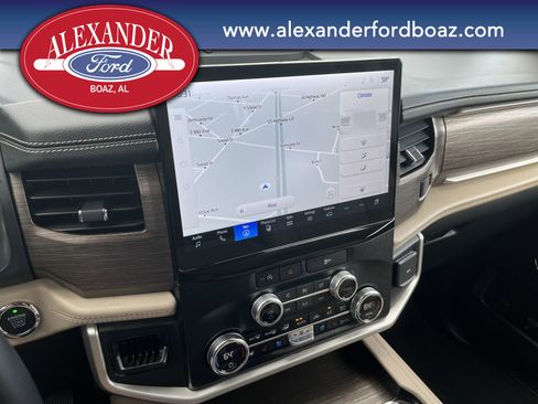 Used 2024 Ford Expedition Limited image 34