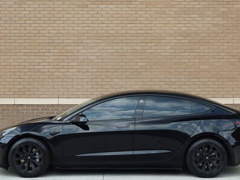 Used 2021 Tesla Model 3 Standard Range Plus RWD image 2