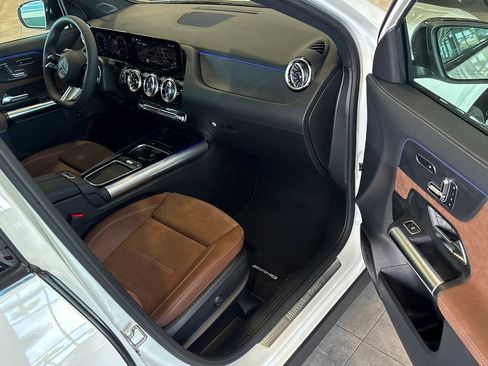 Used 2026 Mercedes-Benz GLA 250 4MATIC image 9