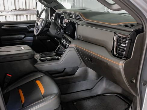 Used 2024 GMC Sierra 2500 AT4 w/ AT4 Premium Plus Package image 12