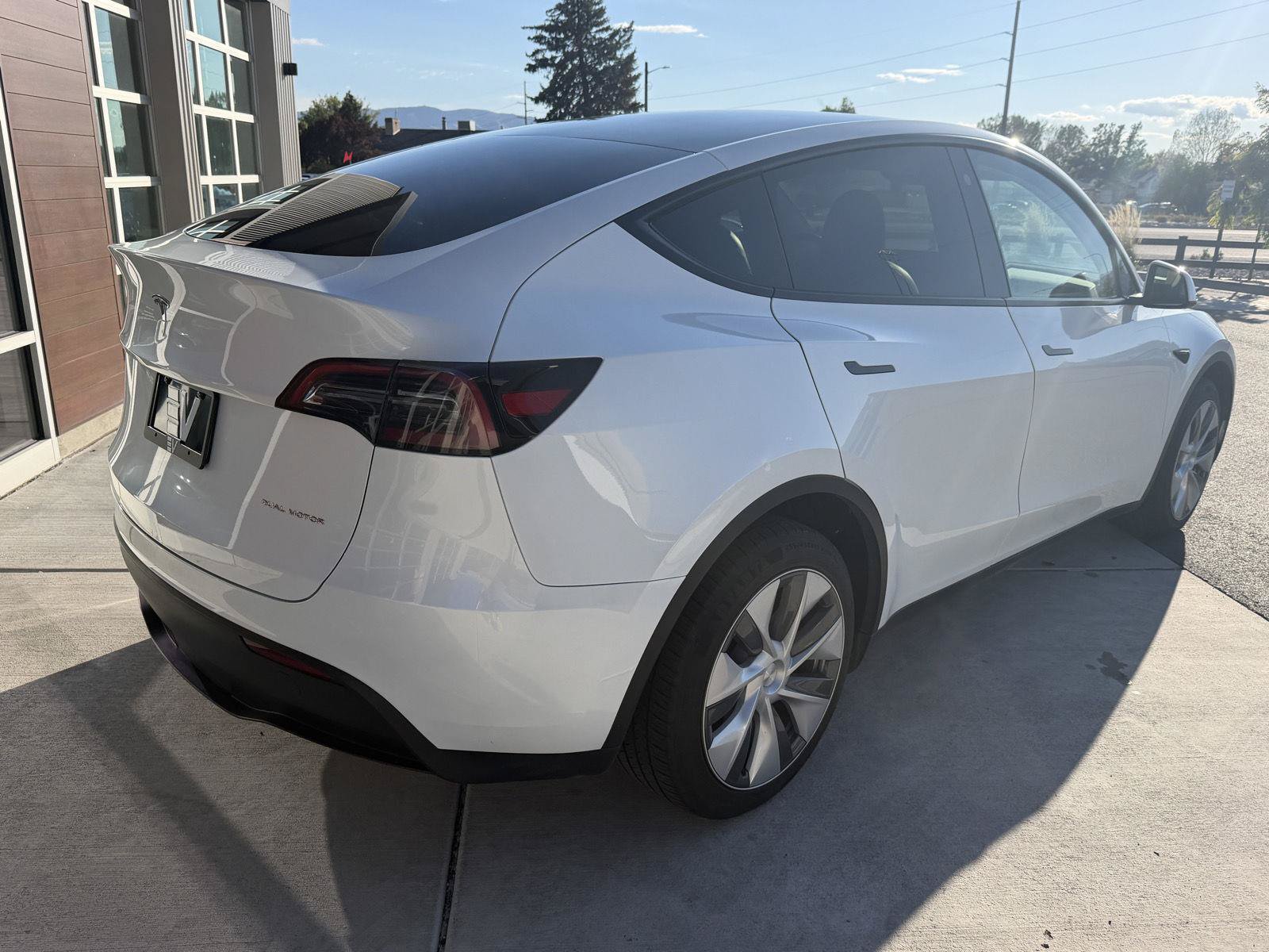Used 2023 Tesla Model Y Long Range AWD/4WD image 8