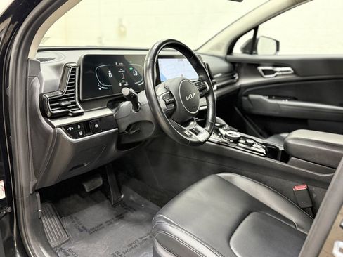 Used 2023 Kia Sportage EX image 24