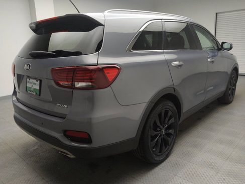Used 2020 Kia Sorento EX image 9