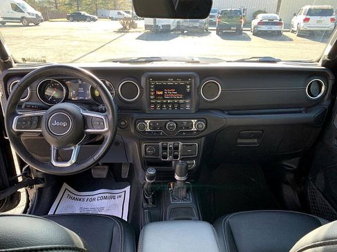 Used 2022 Jeep Wrangler Unlimited Sahara w/ Cold Weather Group image 13