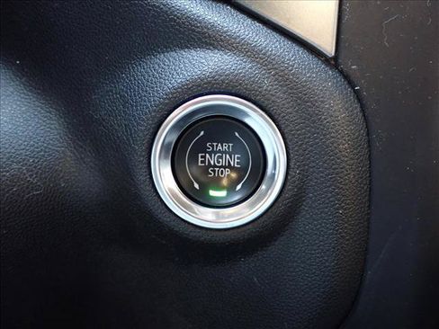 Used 2021 Chevrolet Silverado 1500 LT AWD/4WD image 13