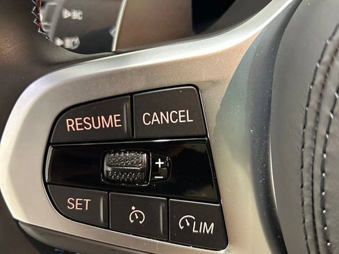 Used 2025 BMW X4 M40i AWD/4WD image 18