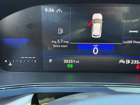 Certified 2023 Volkswagen Taos SE w/ Panoramic Sunroof Package AWD/4WD image 18