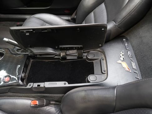 Used 2009 Chevrolet Corvette Coupe w/ Preferred Equipment Group image 60