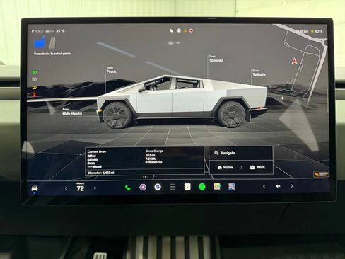 Used 2024 Tesla Cybertruck AWD Crew Cab image 21