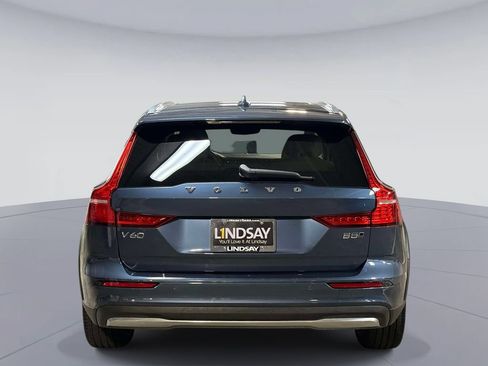 Used 2023 Volvo V60 B5 Cross Country Plus w/ Climate Package AWD/4WD image 11