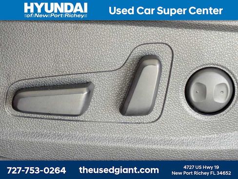 Used 2023 Hyundai Santa Fe SEL FWD image 23