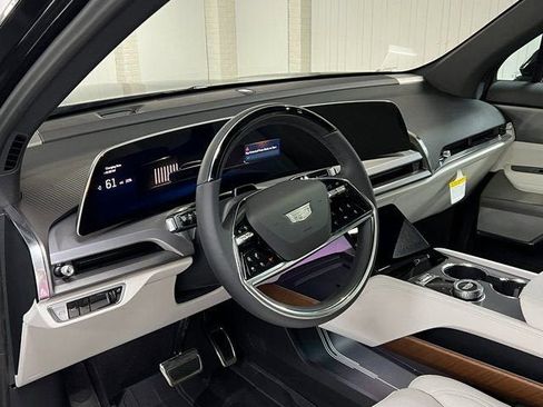 New 2026 Cadillac Vistiq Luxury w/ LPO, Floor Liner Package image 13