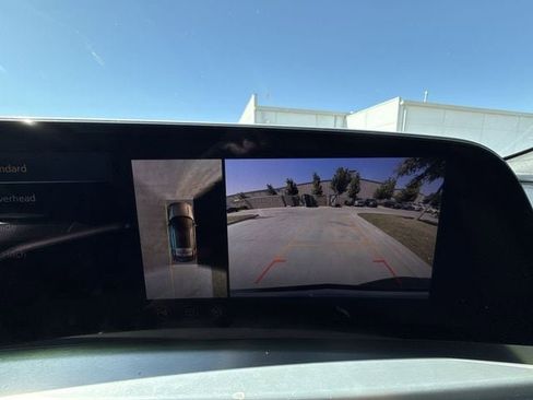 Used 2025 Cadillac Lyriq Sport AWD/4WD image 17
