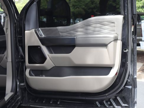 Used 2025 Ford F450 Platinum w/ Platinum Plus Package AWD/4WD image 28