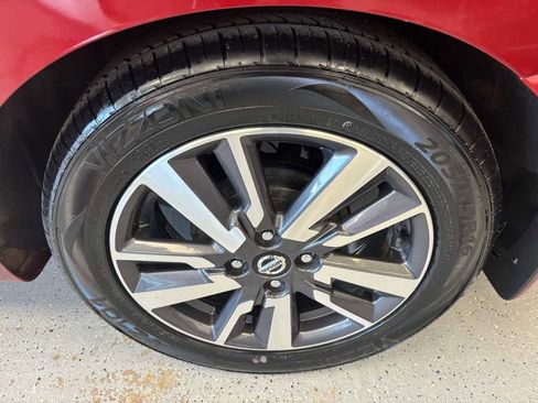 Used 2020 Nissan Versa SV w/ Trunk Package FWD image 25