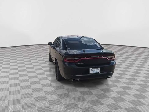 Used 2021 Dodge Charger SXT RWD image 7