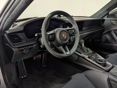Certified 2026 Porsche 911 GT3 RWD image 4