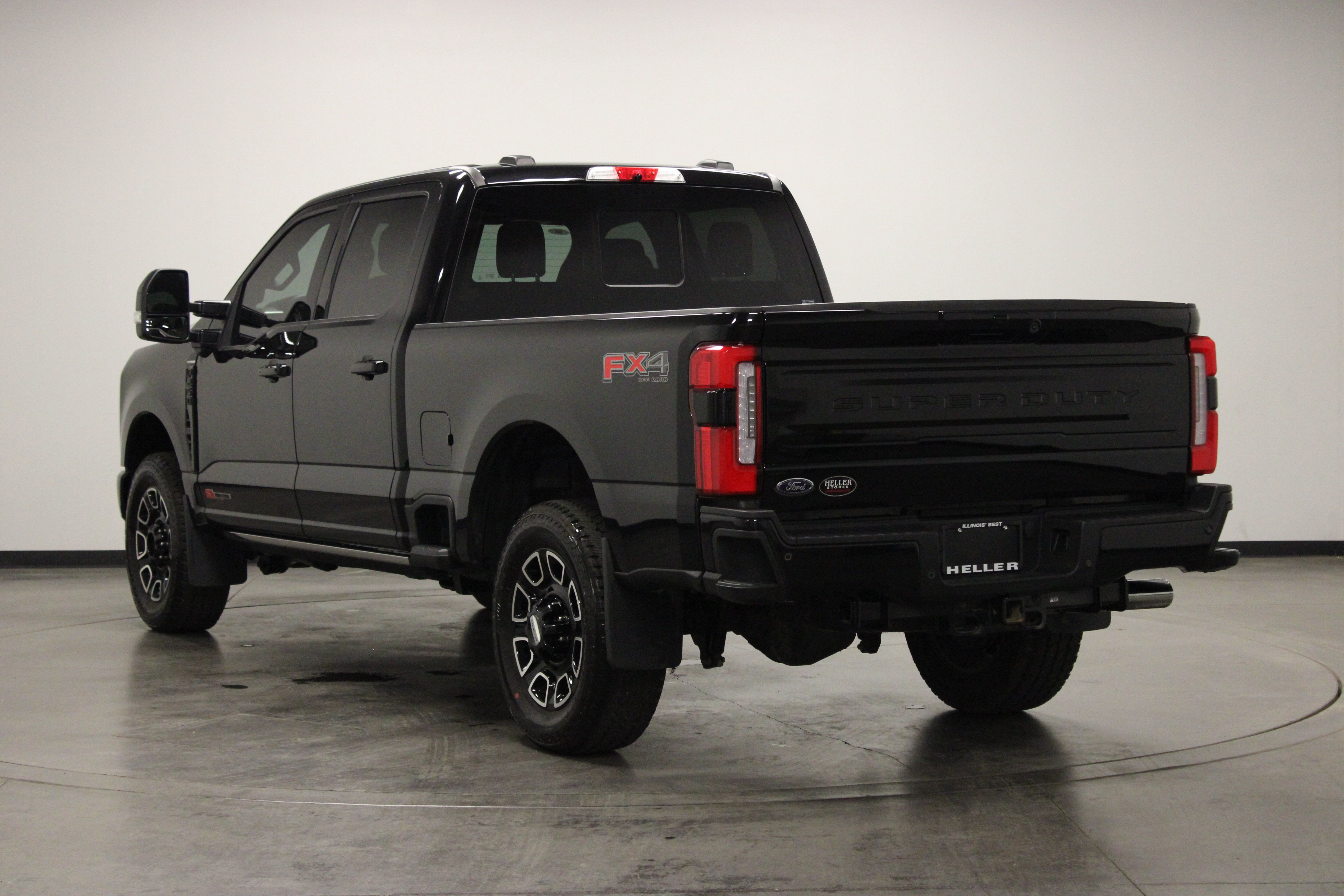 Used 2026 Ford F250 Platinum AWD/4WD image 6