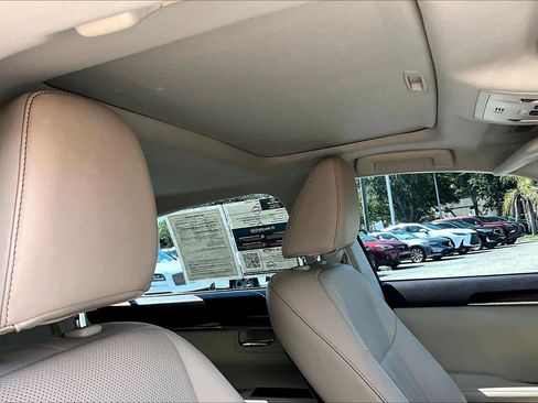 Used 2017 Lexus ES 350 w/ Luxury Package FWD image 14