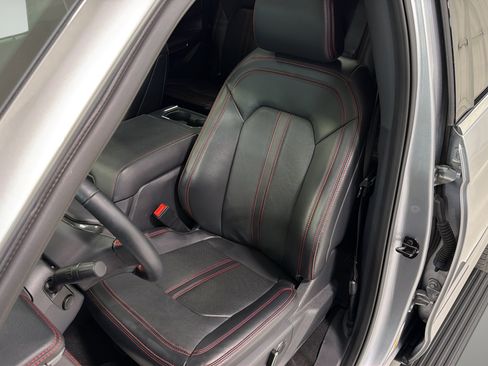 Used 2023 Ford Expedition Limited AWD/4WD image 9