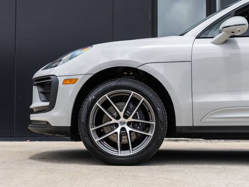 New 2026 Porsche Macan AWD/4WD image 13