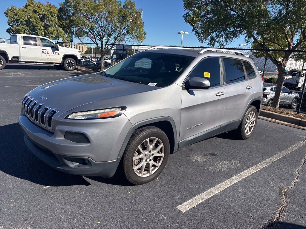Used 2018 Jeep Cherokee Latitude FWD image 8
