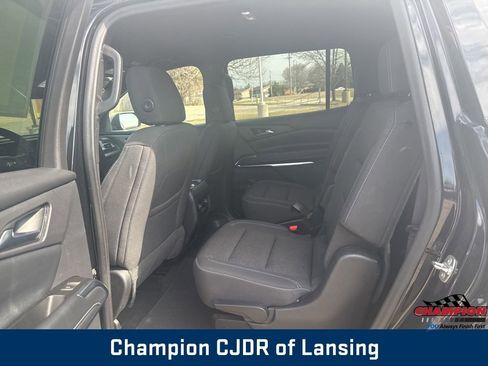 Used 2024 Chevrolet Traverse LT image 43