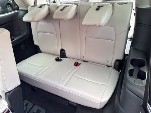New 2026 Nissan Pathfinder SL w/ Cargo Package FWD image 18