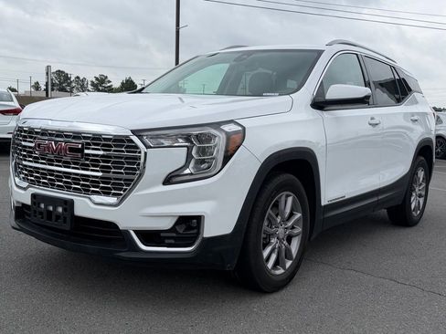 Used 2024 GMC Terrain SLT AWD/4WD image 3