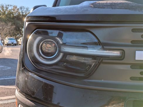 Used 2021 Ford Bronco Sport Badlands image 10