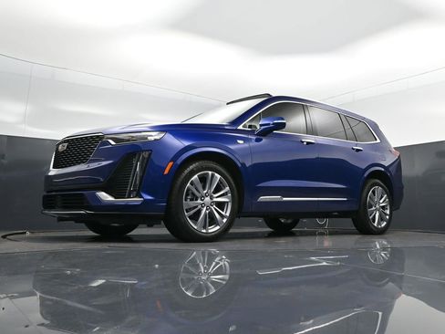 Used 2023 Cadillac XT6 Premium Luxury w/ Technology Package image 37