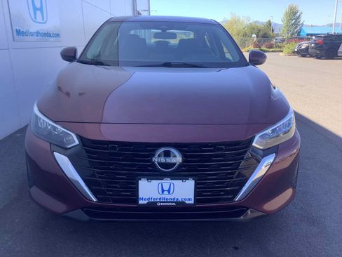 Used 2024 Nissan Sentra SV FWD image 9